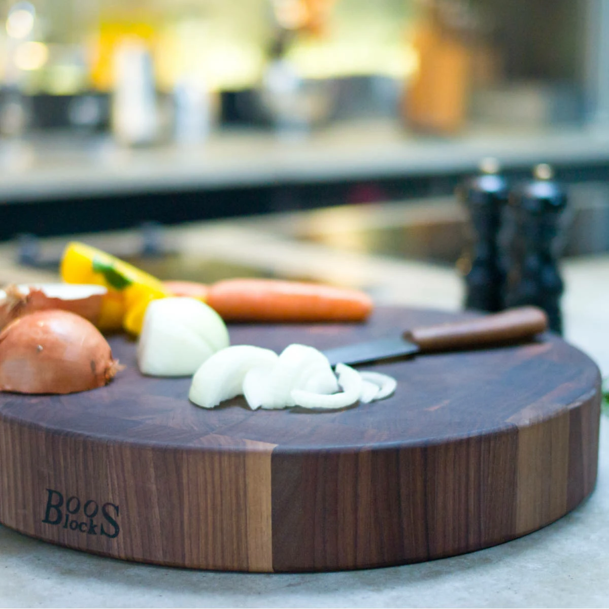 Boos Blocks Hackblock Stirnholz Classic, Walnuss Rund Ø 46 Cm 1 Boos Blocks Hackblock Stirnholz Classic, Walnuss Rund Ø 46 Cm