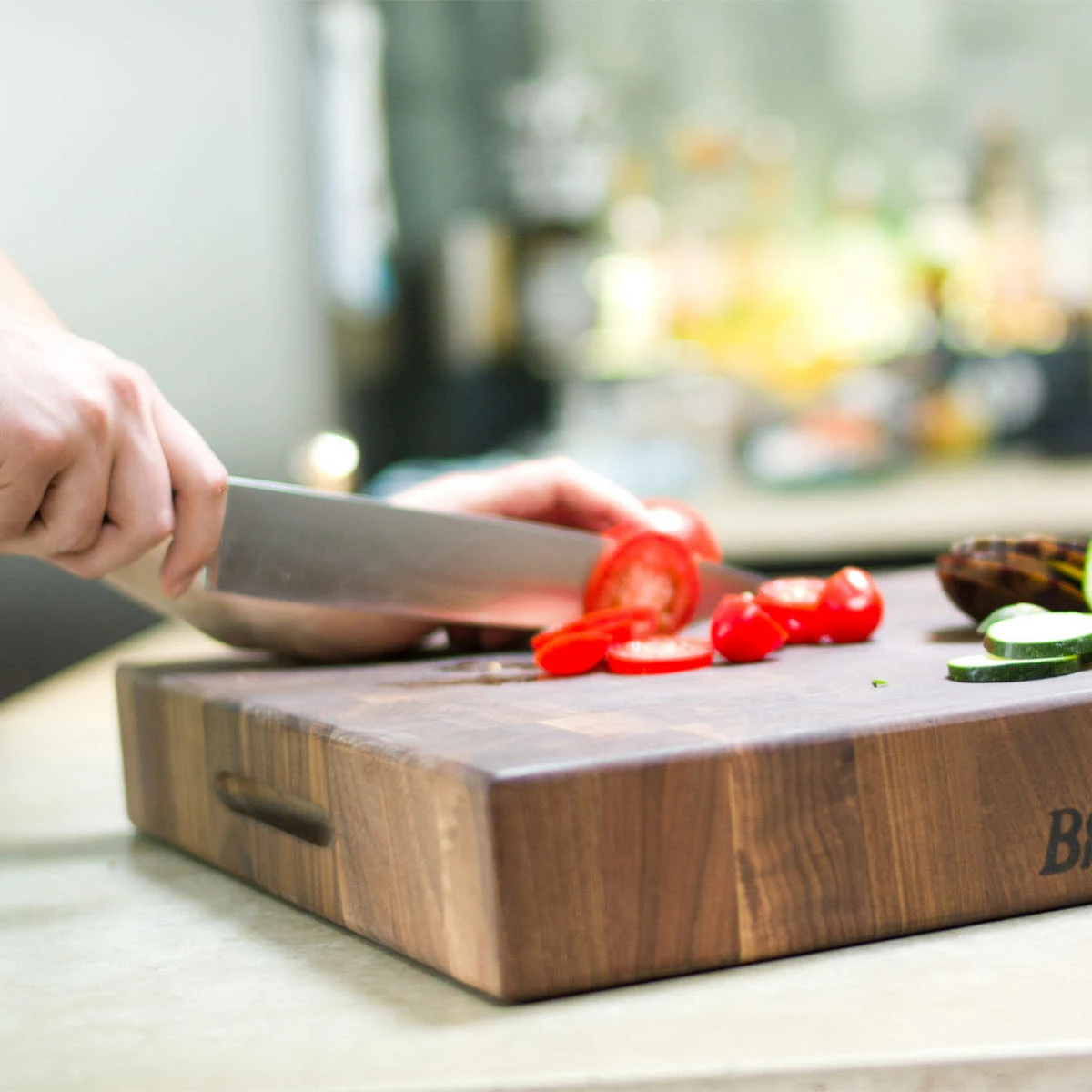 Boos Blocks Hackblock Stirnholz Classic, Walnuss 38x38x7,5 Cm 2 Boos Blocks Hackblock Stirnholz Classic, Walnuss 38x38x7,5 Cm – Bild 2