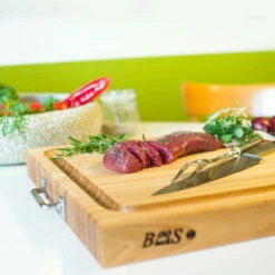 Boos Blocks Schneidebrett ProChef, Ahorn Mit Edelstahlgriffen 61x46x6 Cm -Grill Verkaufs-Shop bb schneidebrett ahorn 61x46x6cm rafr2418 e02b31befc94717647e32002b4e18d87