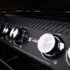 SANTOS S-418 All Black | Seiten- & Heckbrenner | Komplett Schwarz Inkl. Drehspieß, Rostheber & Silikonablage -Grill Verkaufs-Shop d081893a67e9b597daa09be6f8880a56