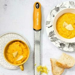 Microplane Premium Reibe / Zester, Senfgelb -Grill Verkaufs-Shop microplane premium reibe zester senfgelb 45b19290ea5184e4cabe9f5d803fed78