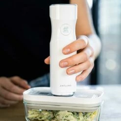 ZWILLING FRESH & SAVE Vakuumpumpe Mit Ladekappe, Weiß 14 ZWILLING FRESH & SAVE Vakuumpumpe Mit Ladekappe, Weiß -Grill Verkaufs-Shop zwilling fresh save vakuumpumpe mit ladekappe weiss 8966688ca186f7350ae2eef7a5b8e30f
